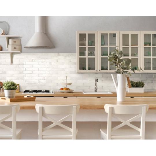 biela rustikalna podlhovasta leskla vlnita nastenna dlazba rucne vyrabana podlhovasta vlnita antikovana stredomorska vintage kupelna kuchynska obkladacka gres.jpg